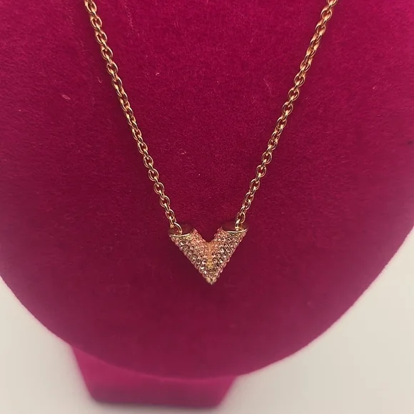 Louis Vuitton Essentiel V Gold Tone Pink Rhinestone Necklace (VERY GOOD)COA✨️💖✨ - Picture 4 of 11
